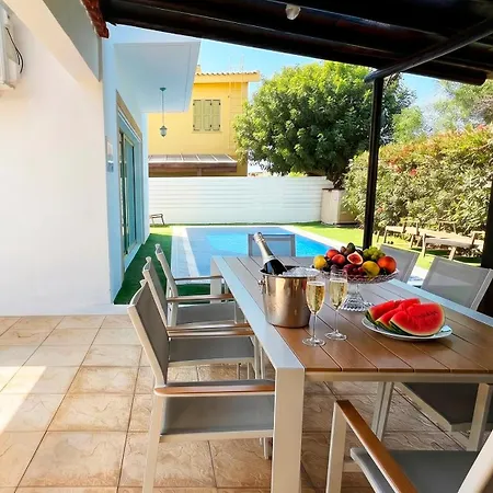Vila Golden Marina 4-bedroom Ekaterina