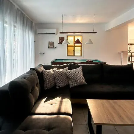 Vila Golden Marina 4-bedroom Ekaterina