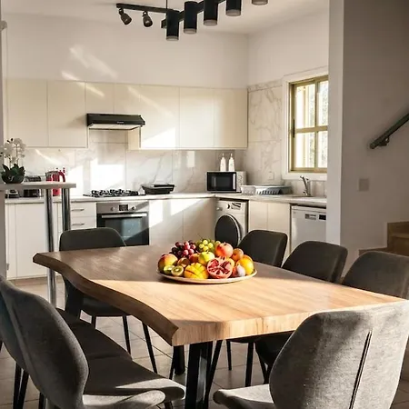 Golden Marina 4-bedroom Ekaterina Vila Paralimni