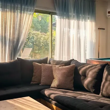 Golden Marina 4-bedroom Ekaterina