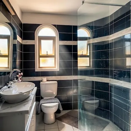 Vila Golden Marina 4-bedroom Ekaterina *