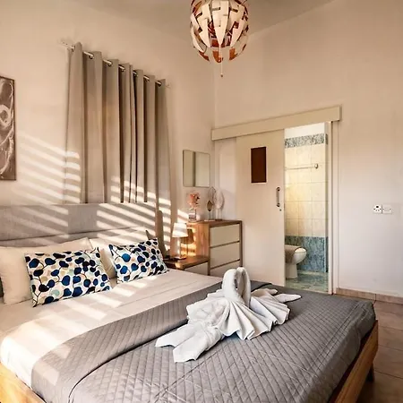 Golden Marina 4-bedroom Ekaterina *